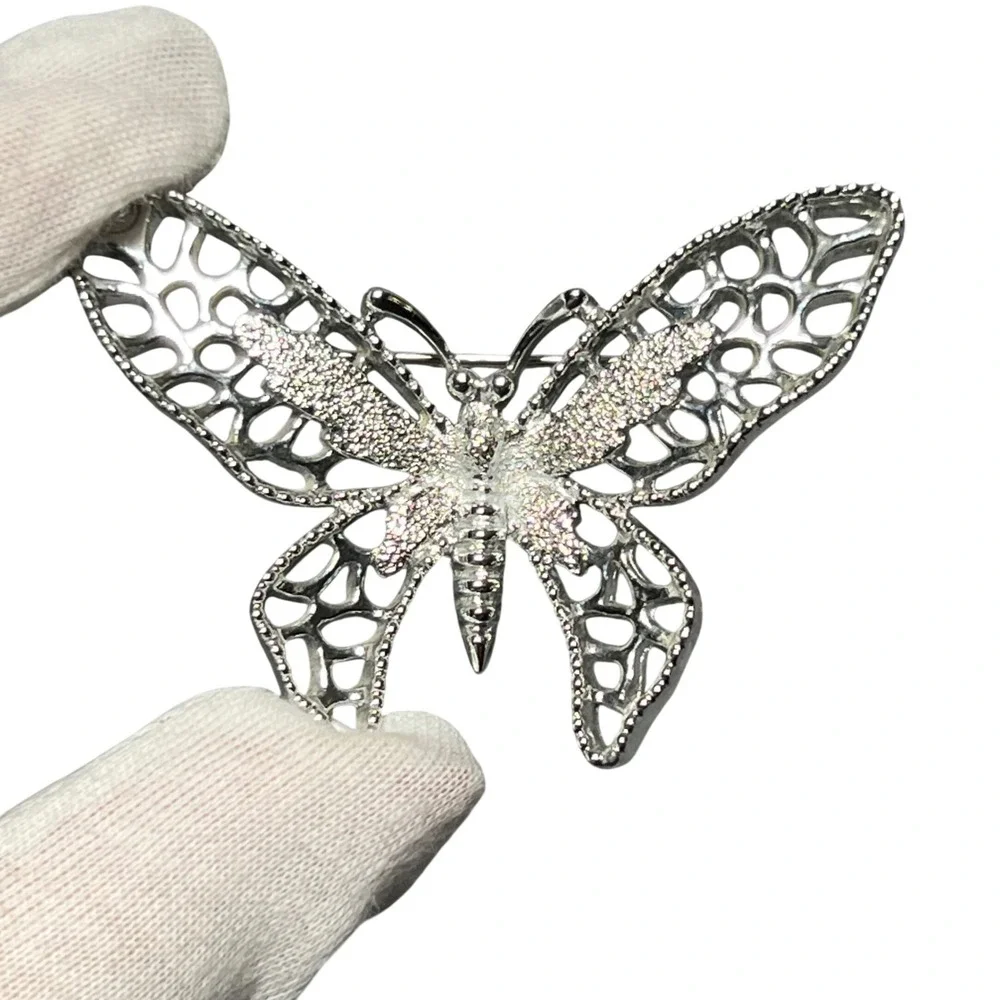 Vintage Silver Tone Butterfly Brooch Openwork Filigree Pin Sarah Coventry‎ 70s